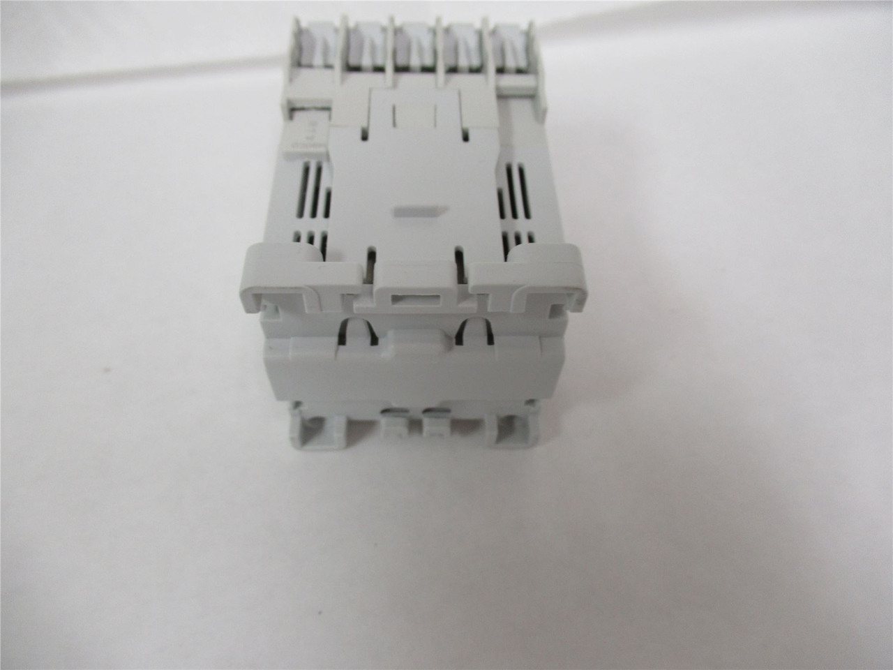 GE MCRC031ATD; RELAY 3NO/1NC 16A ITH 24V DC COIL