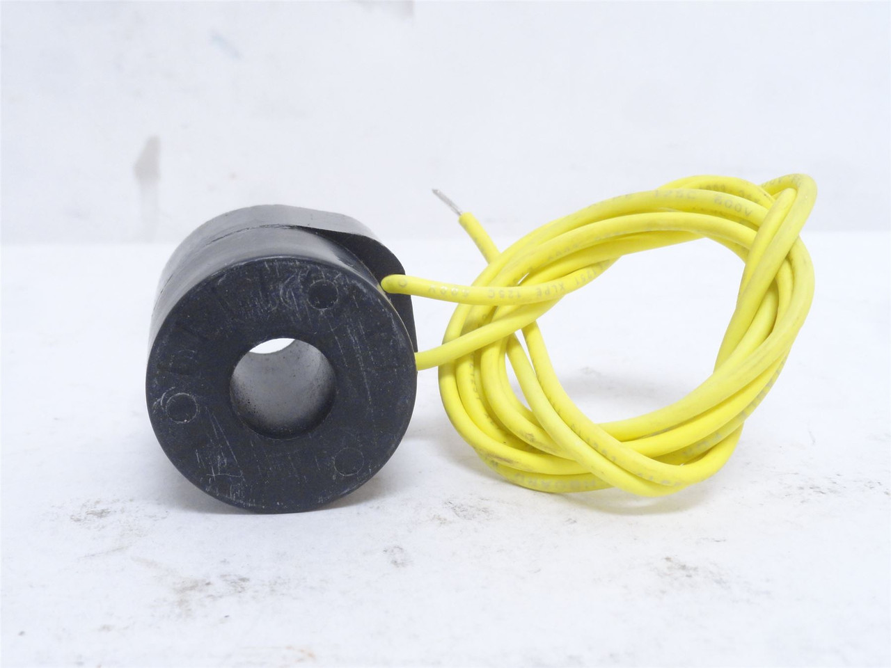 Vickers 20107-A; Solenoid Valve Coil; 115VAC; 1/2"ID