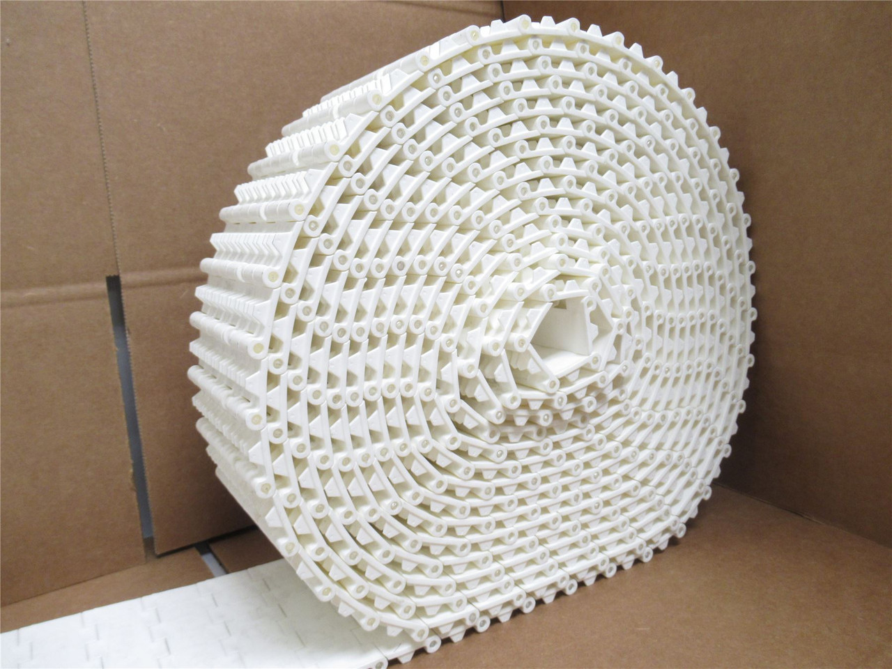 Intralox S700-4-25; Conveyor Belt; 4" Wide x 25' Long; White