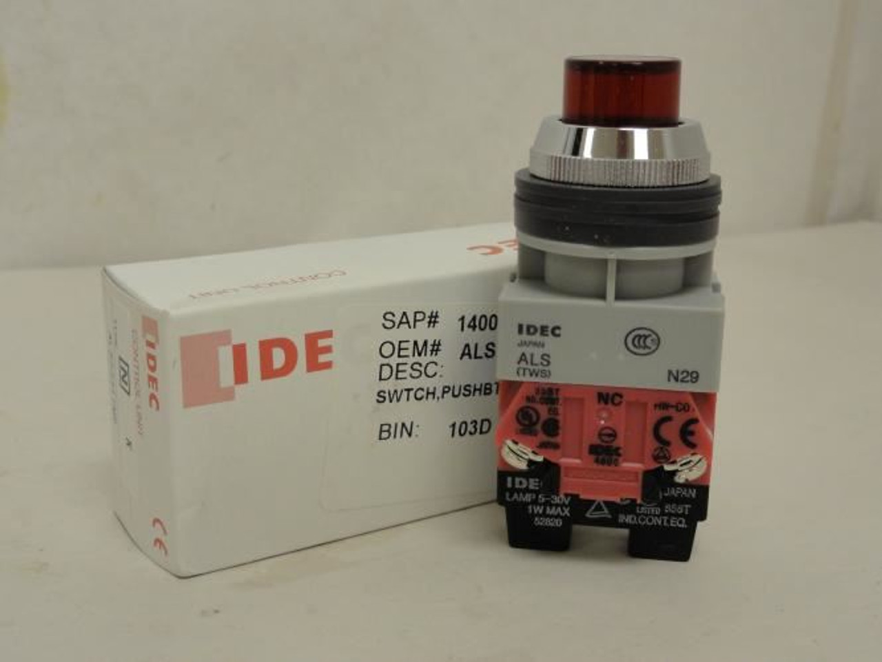 Idec ALS23311NR; Push Button; Momentary; Red; Illuminated