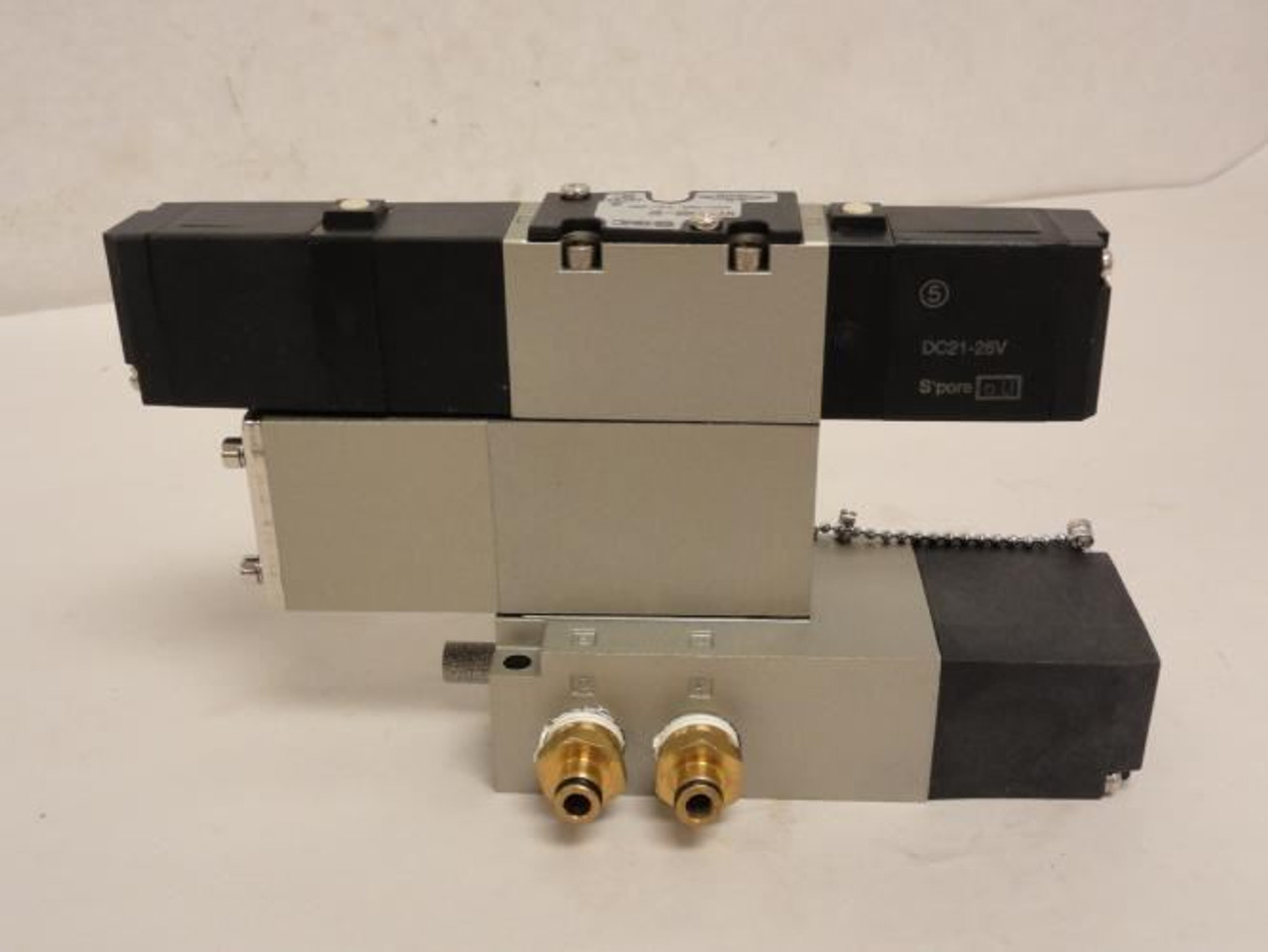 SMC VVFS2000-22A-1; Pneumatic Valve Assy; 0.15~1.0Mpa; 21-26VDC