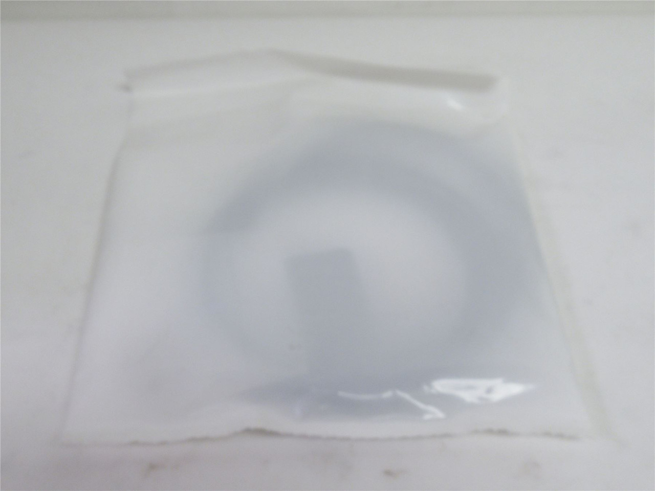 Omron E32-TC200; Through-Beam Sensor; 760mm Sensing Distance