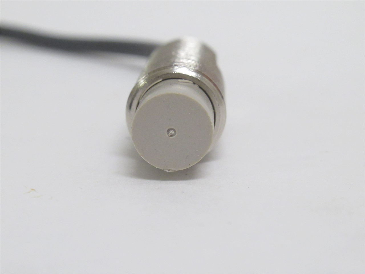 Omron E2E-X5ME1; Prox Switch; 12-24VDC; 5m Wire; NPN; 1-NO