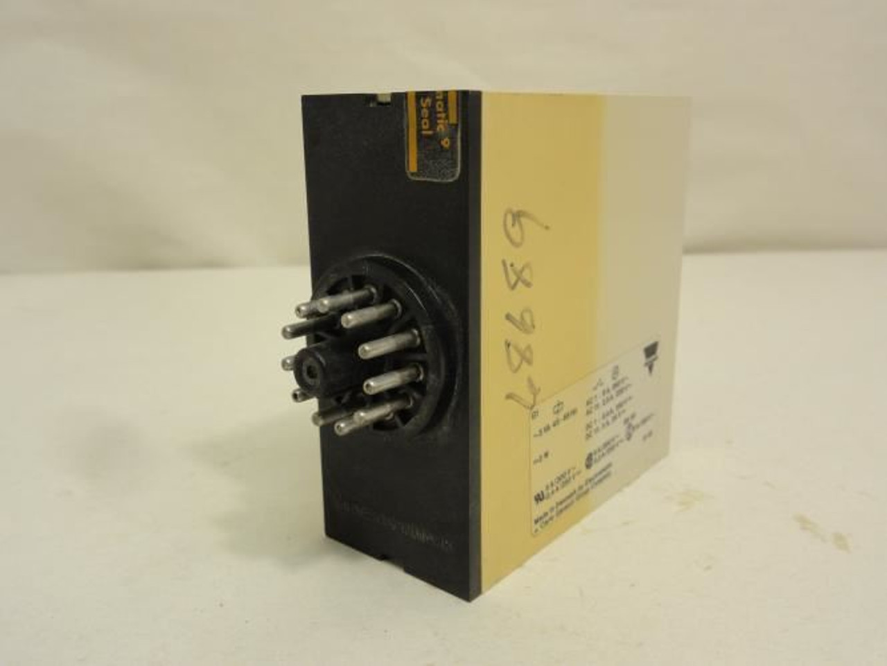 Carlo Gavazzi S110166115; Multifunction Timer 115VAC; 3vA