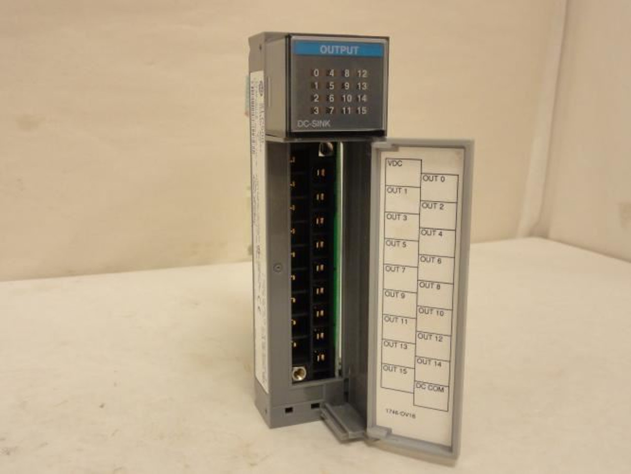 Allen-Bradley 1746-0V16; Output Module; 10-50VDC; 16 Channel