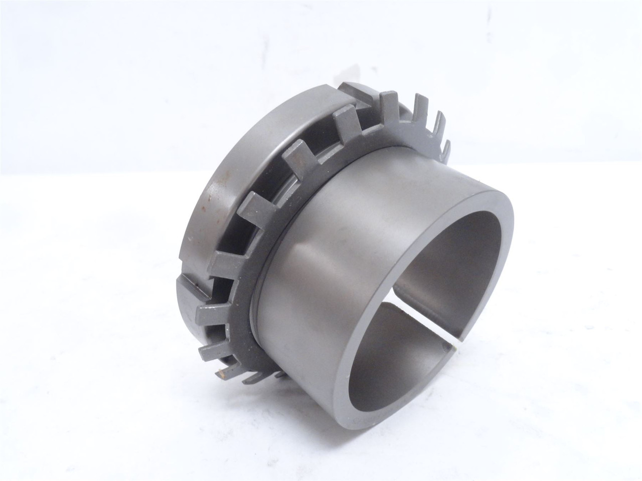 SKF HA317; Adapter Sleeve; 2-15/16"ID M85x2 Thread Size