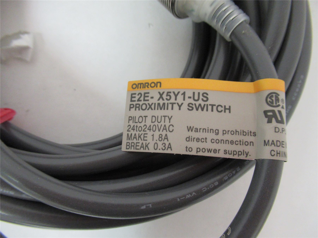 Omron E2E-X5Y1-US; Proximity Sensor Plastic M18 5 MM AC2W-NO