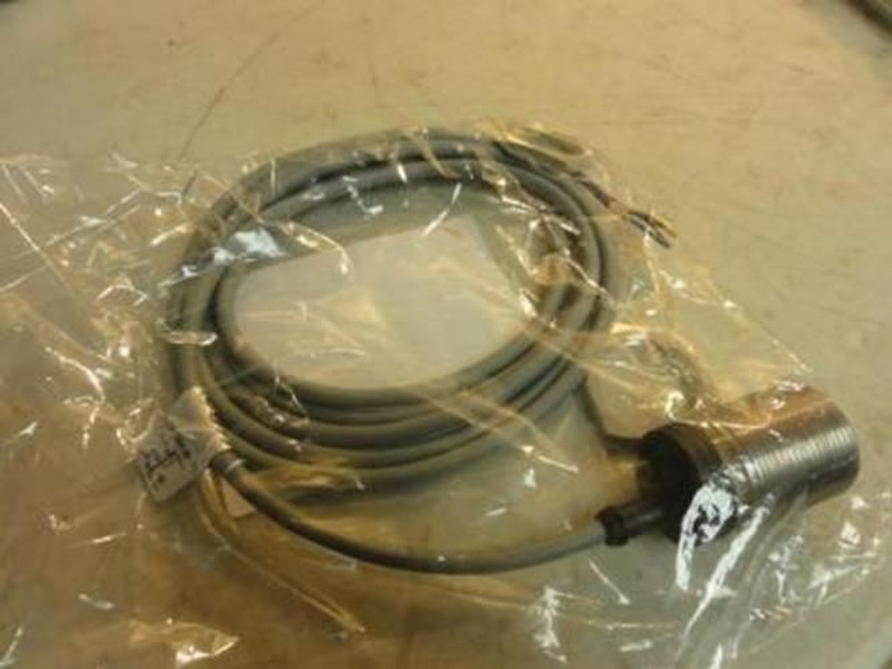 Carlo Gavazzi EI3010NPOSS; Inductive Proximity Switch; 10-40VDC