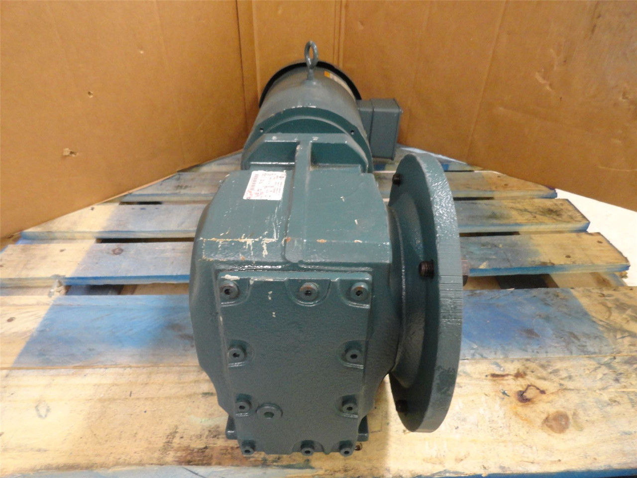 Dodge BF683GH112L4; Flanged AC Gearmotor; 18.93:1 Ratio; 5HP