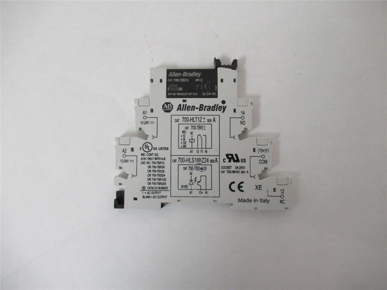 Allen-Bradley 700-HLT1Z ; Relay 24V  700-TBS24 Socket