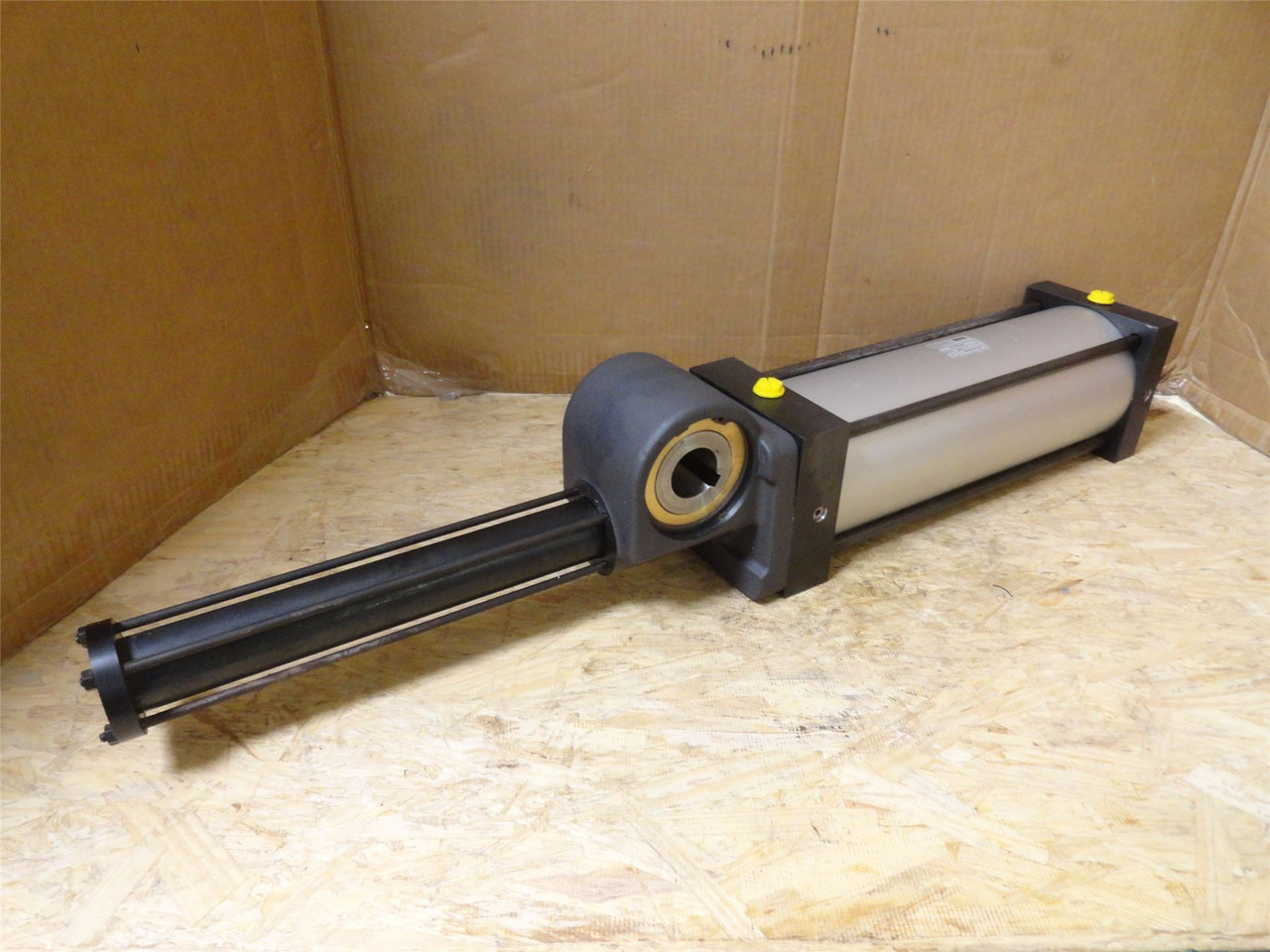 Parker B6714008-495; Actuated Air Cylinder; 140PSI; 1-1/2"ID