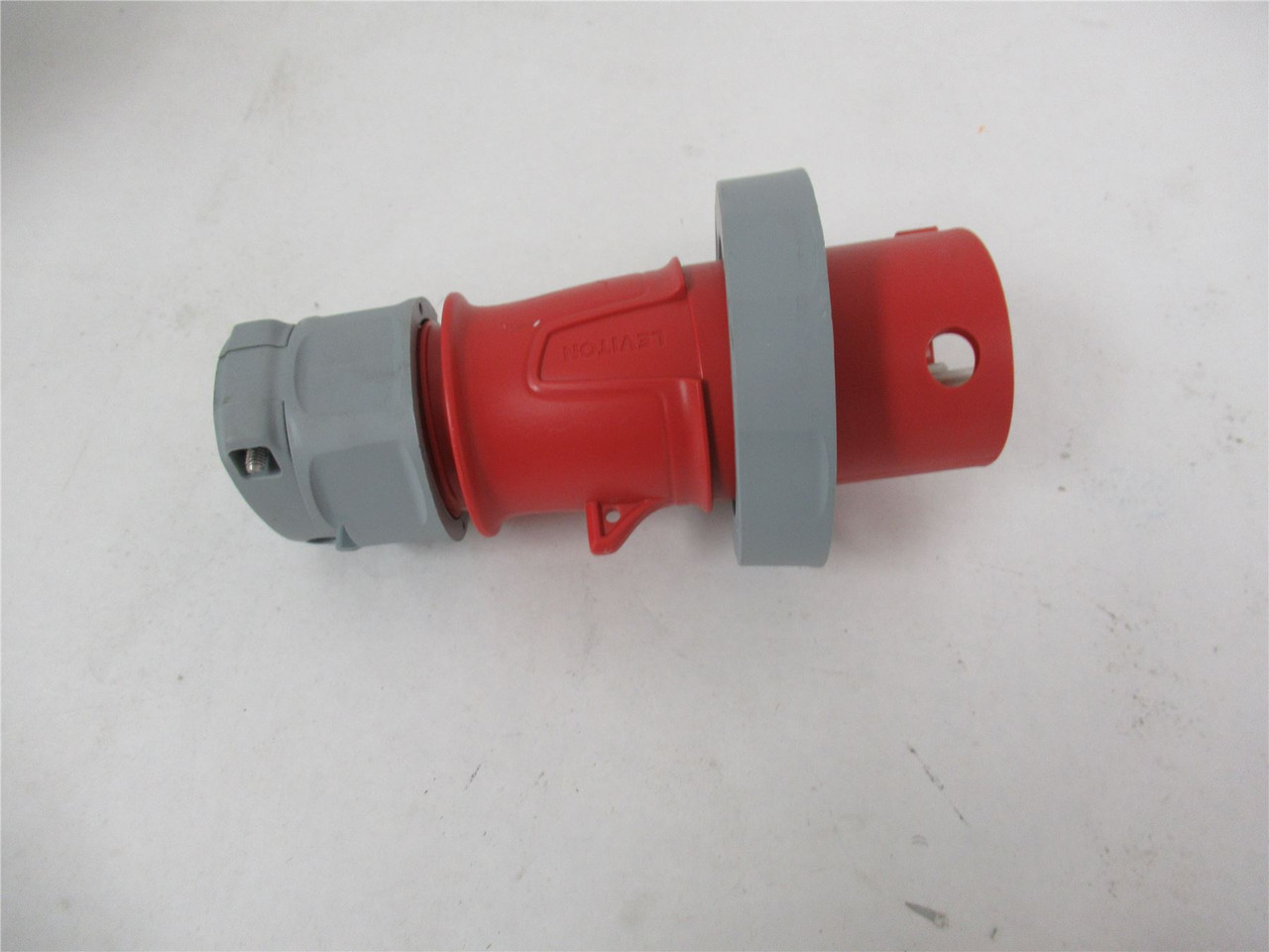 Leviton 300P7WLEV; Pin&Sleeve Plug 20 Amp 480 Volt 2P 3W