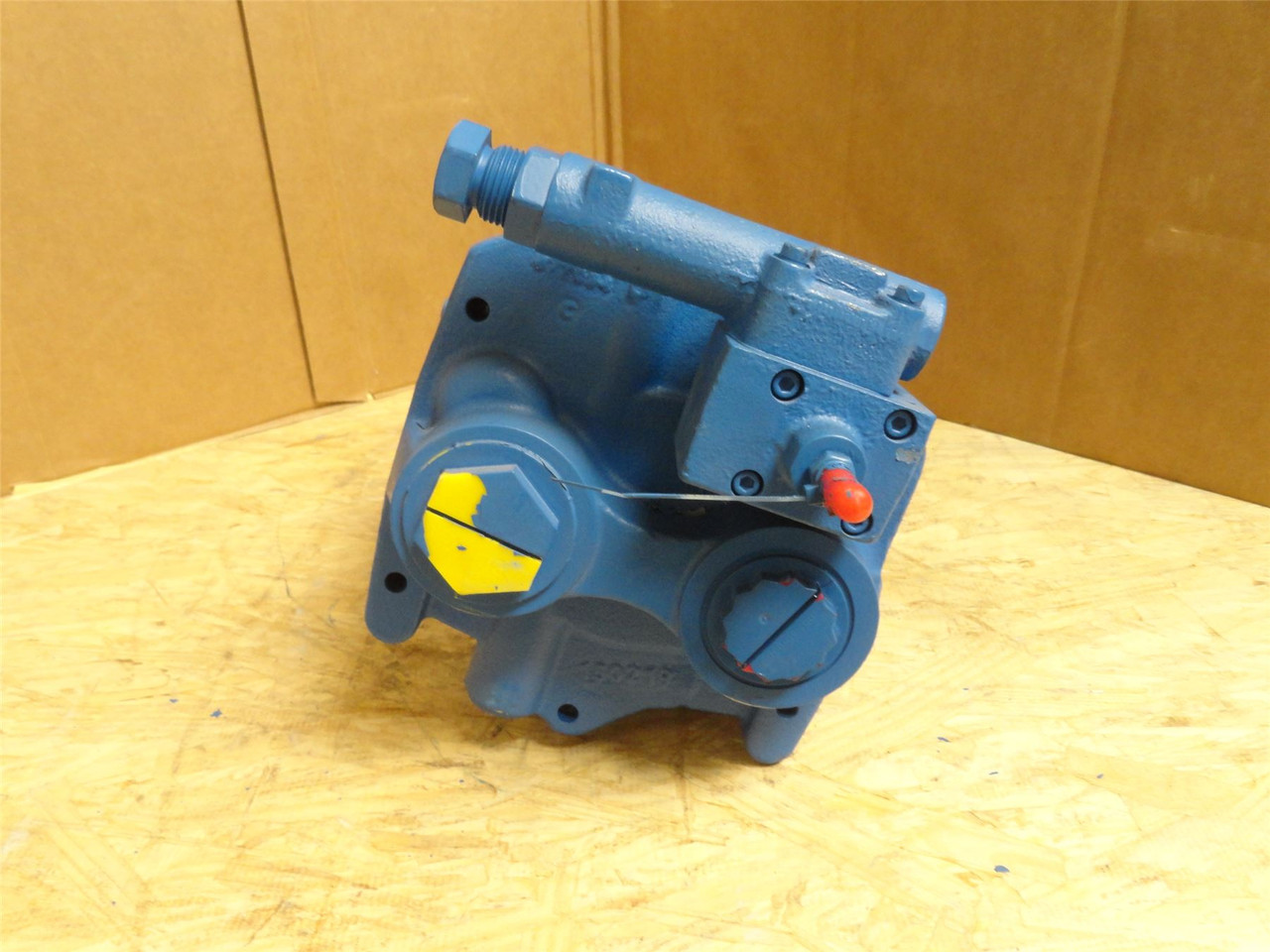 Eaton PVQ45AR01AB10G0700000200100CD0A; Piston Pump 02-348838