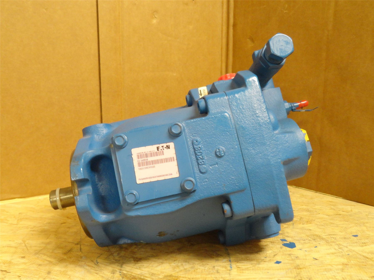 Eaton PVQ45AR01AB10G0700000200100CD0A; Piston Pump 02-348838