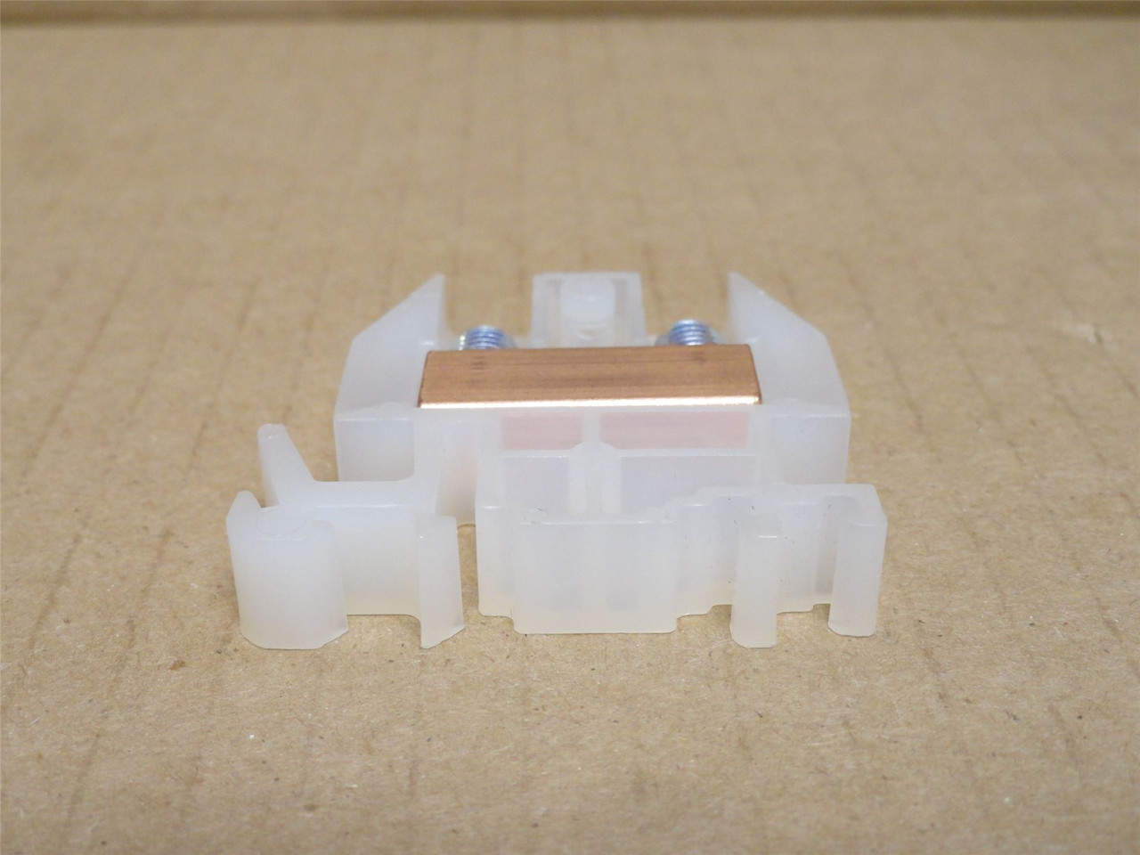 Square D 9080GR6; Lot-5 Solderless Terminal Blocks; 60A; 600V