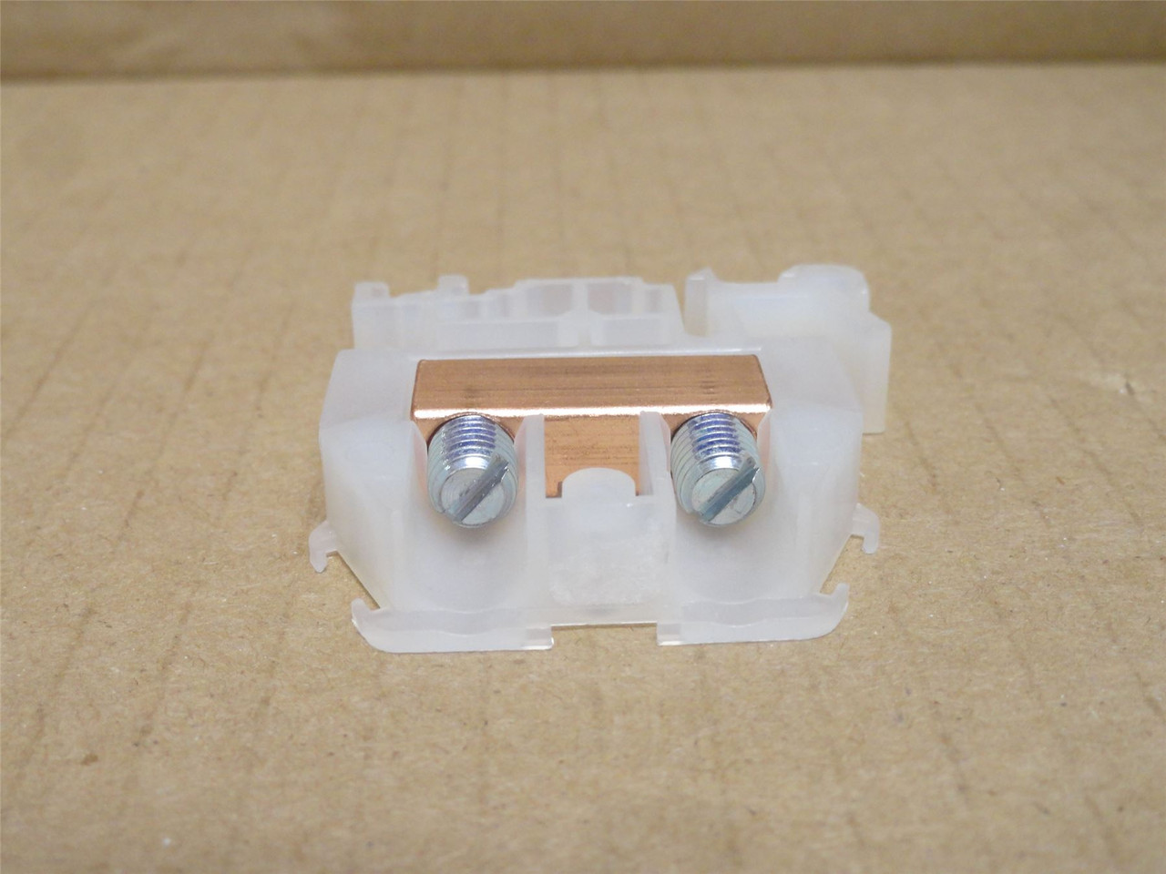 Square D 9080GR6; Lot-5 Solderless Terminal Blocks; 60A; 600V