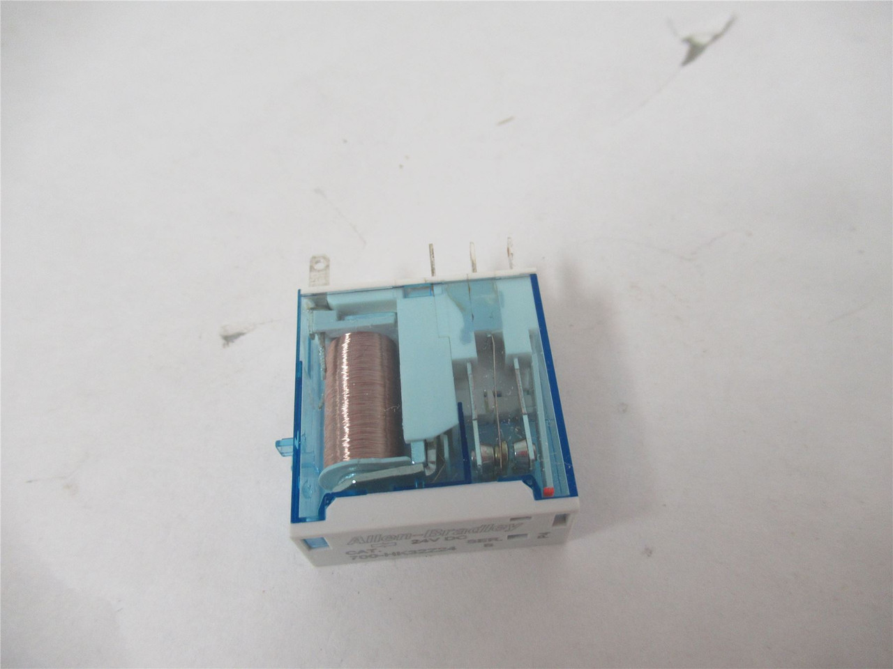 Allen-Bradley 700-HK32Z24; Relay 8A Coil: 24VDC