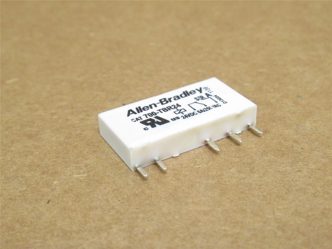 Allen-Bradley 700-TBR24; PCB Interface Relay Module 6A/250VAC