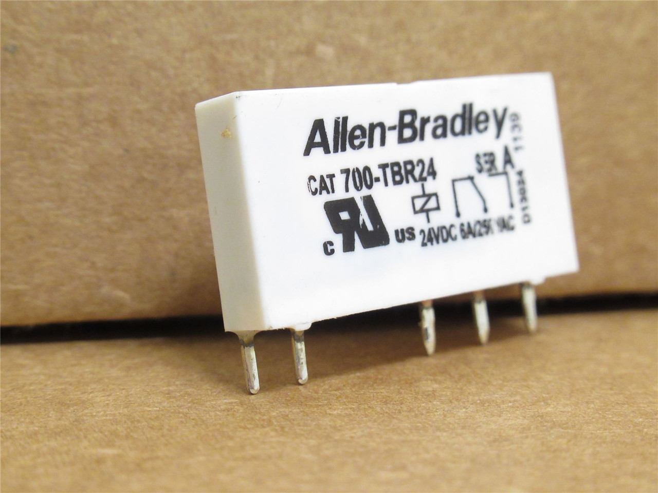 Allen-Bradley 700-TBR24; PCB Interface Relay Module 6A/250VAC