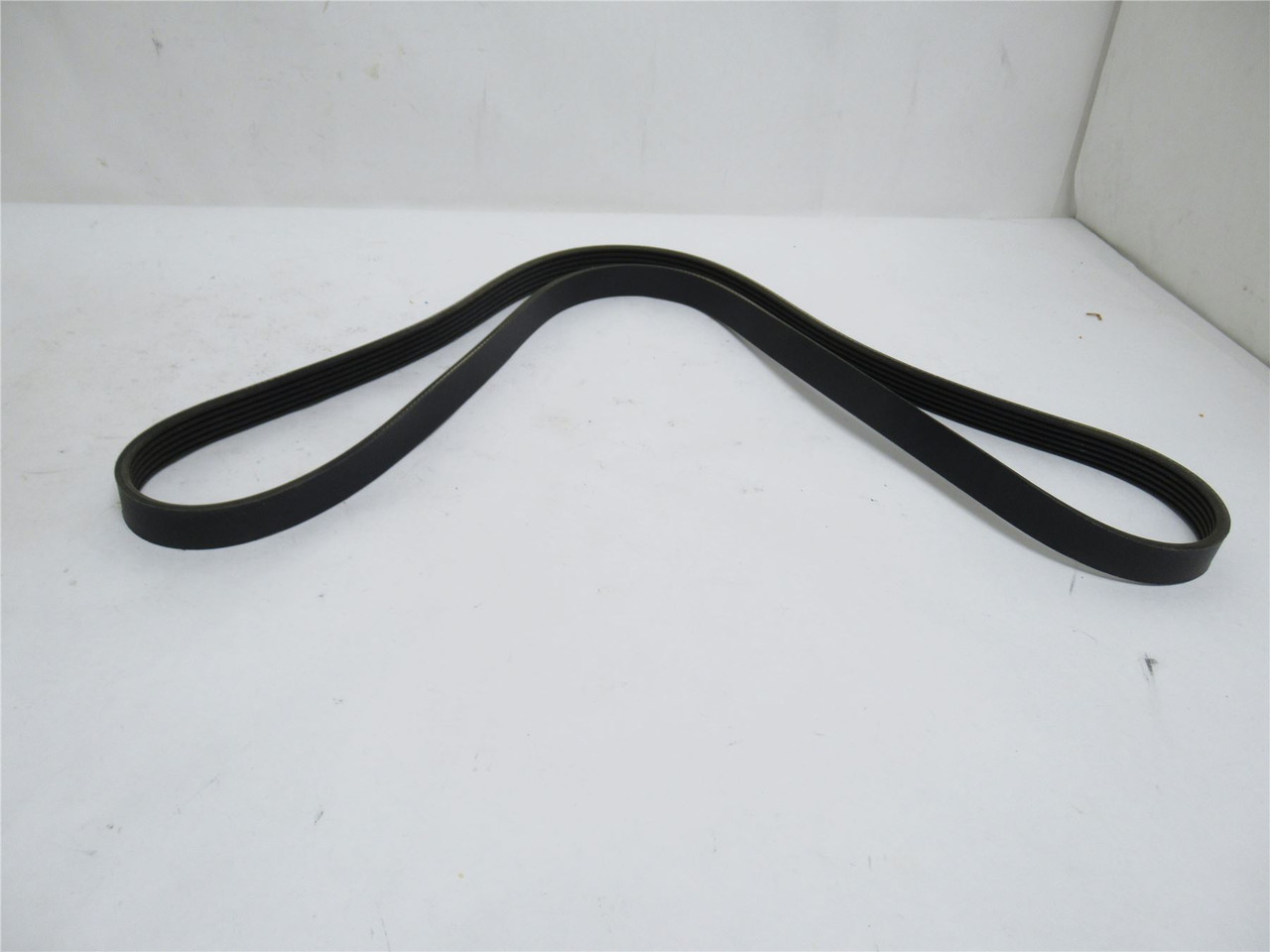 Bando 6PK1660; Serpentine Belt; 65.5" Long; 4-Rib; 27/32" Wide