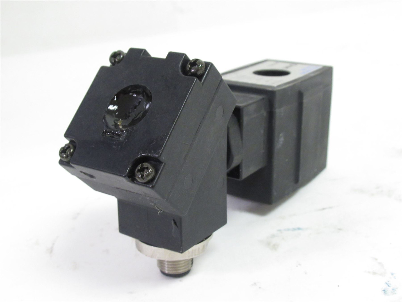 SMC VX3244; Solenoid Coil; 0.15MPa (Air; Water & Oil) 4-Pin