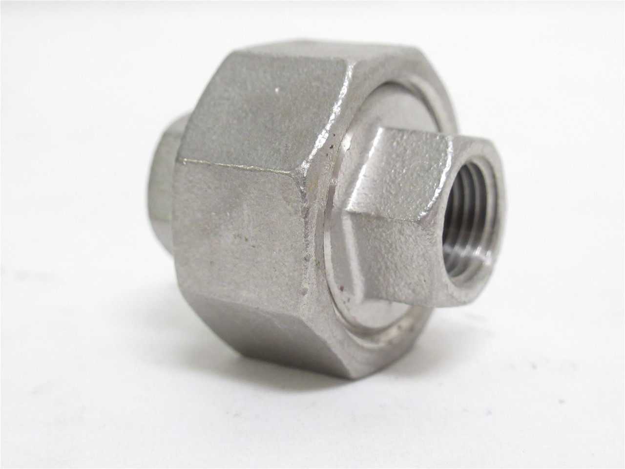 Industry-Std 1LUE3; Pipe Union SS-304; 1/8FNPT; Class: 150