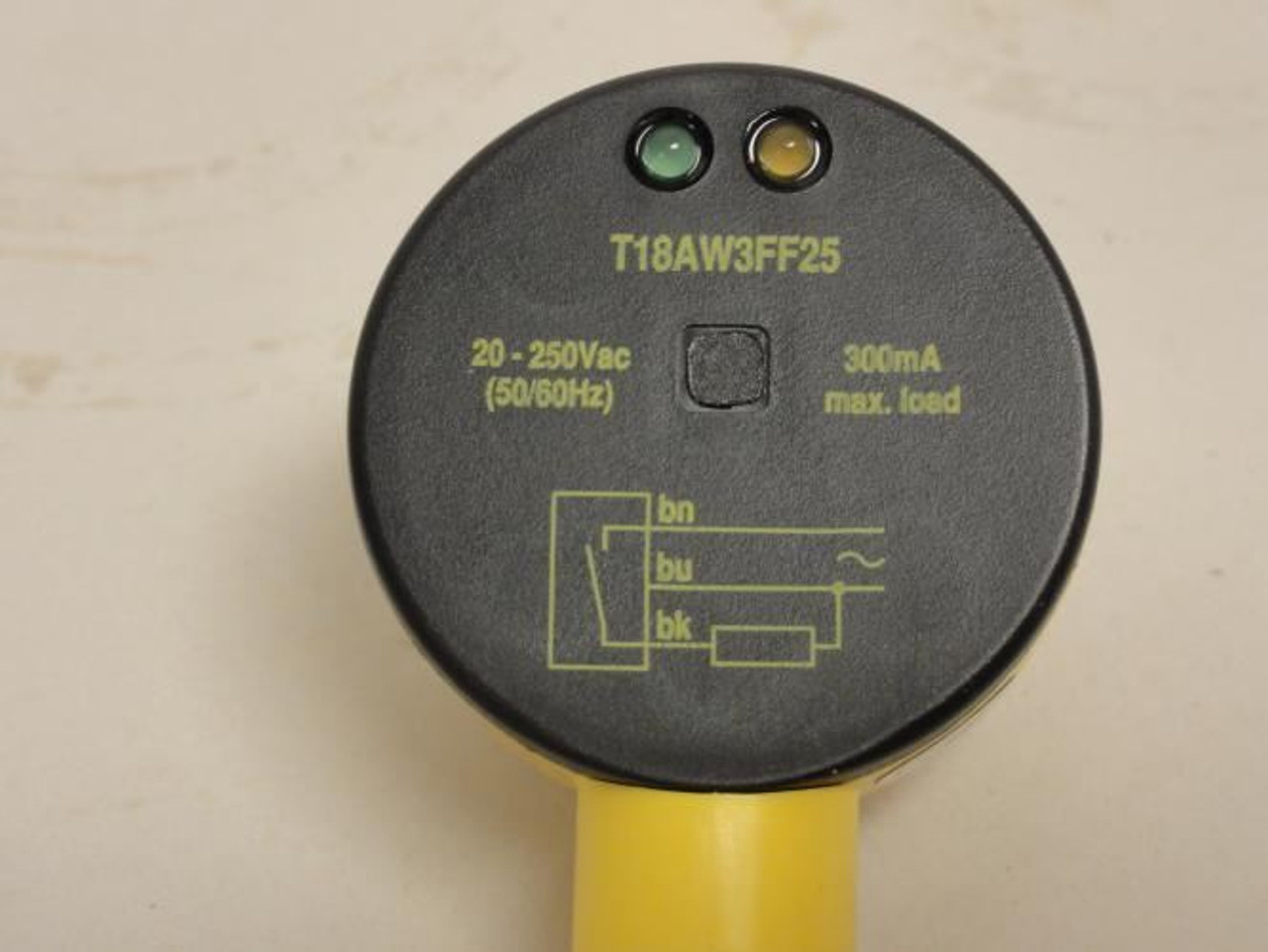 Banner T18AW3FF25; Photo Sensor 58386; 20-250VAC; 2M Wire