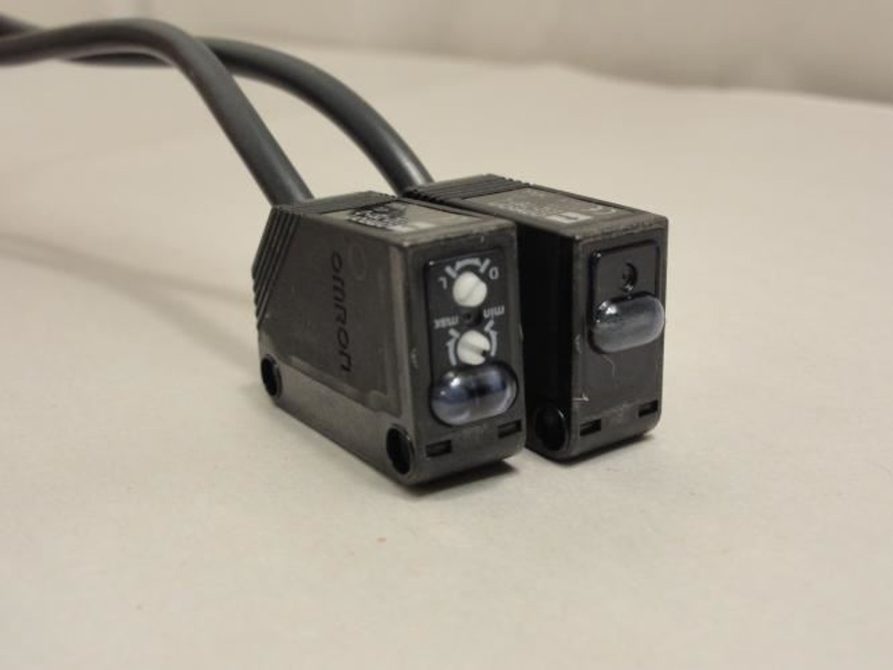 Omron E3Z-T81-L-M1J; Photo-Sensor W/Emitter; 12~24vdc