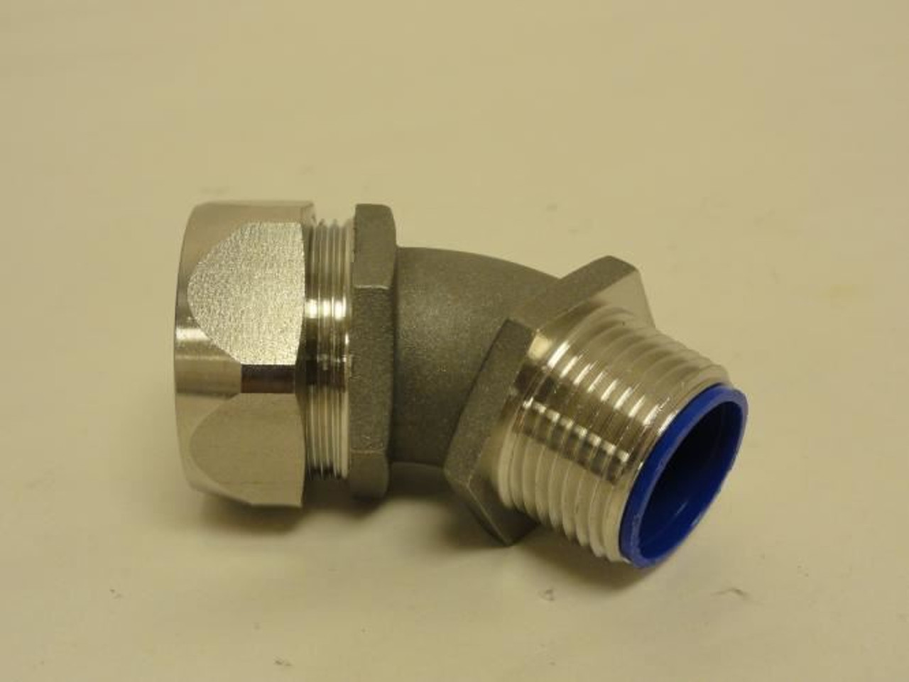 Thomas & Betts 5343SST; Liquid Tight Elbow Size: 3/4"