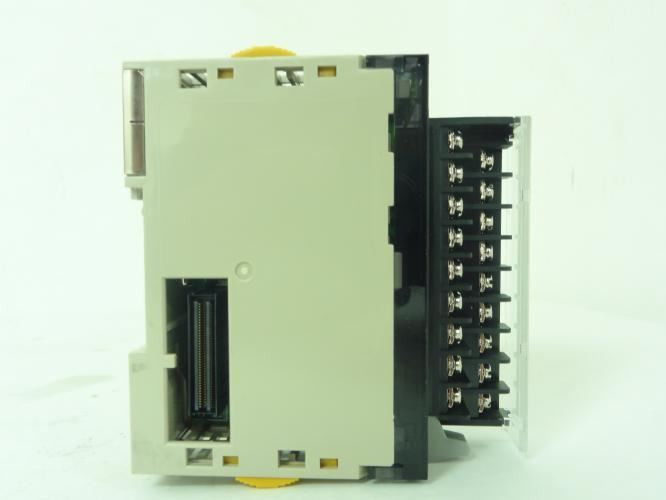 Omron CJ1W-OC201; Output Unit; 250VAC/24VDC; 2A