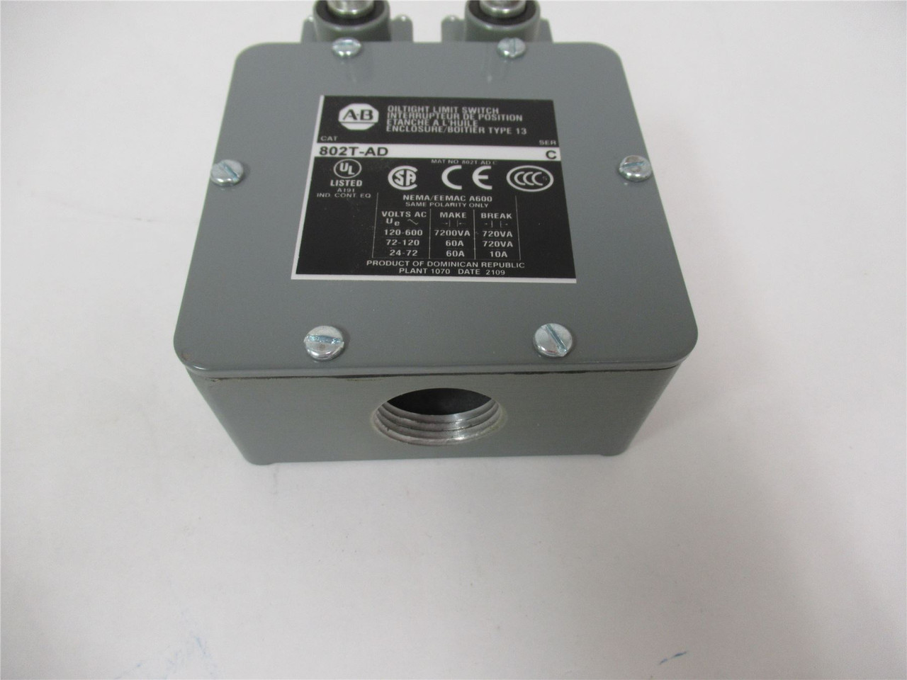 Allen-Bradley 802T-AD; Limit Switch 600 VAC MAX 10 AMP