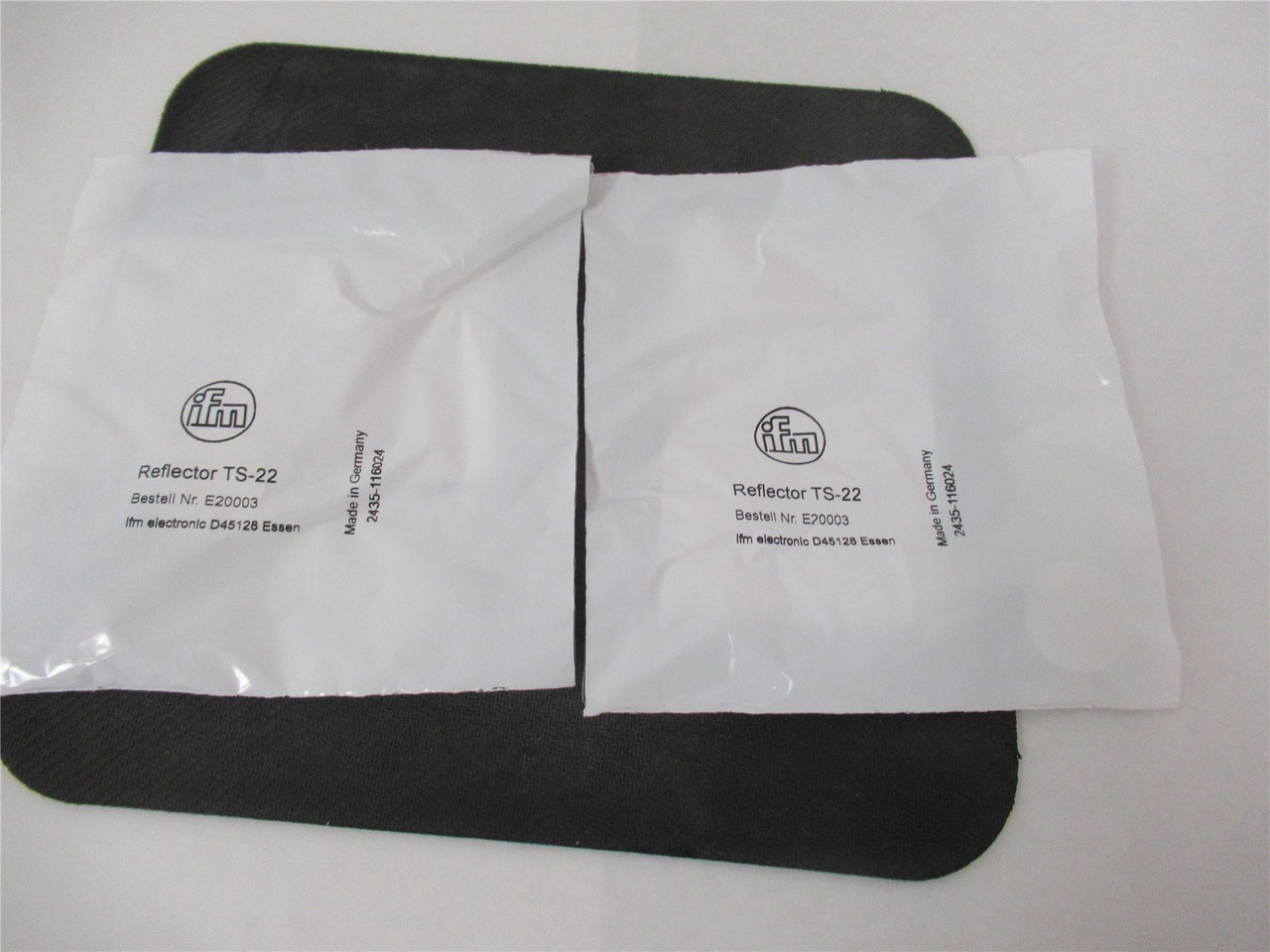 IFM E20003; Lot-2 Reflector Sensor