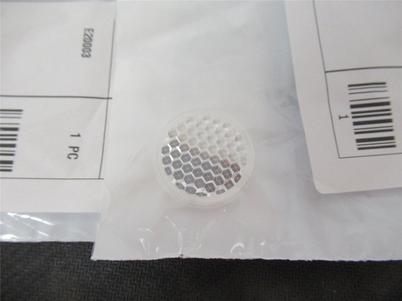 IFM E20003; Lot-2 Reflector Sensor