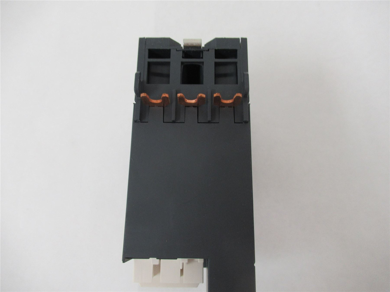 Schneider LU2MB0FU; Reversing Block 38A coil: 110-240VAC/DC
