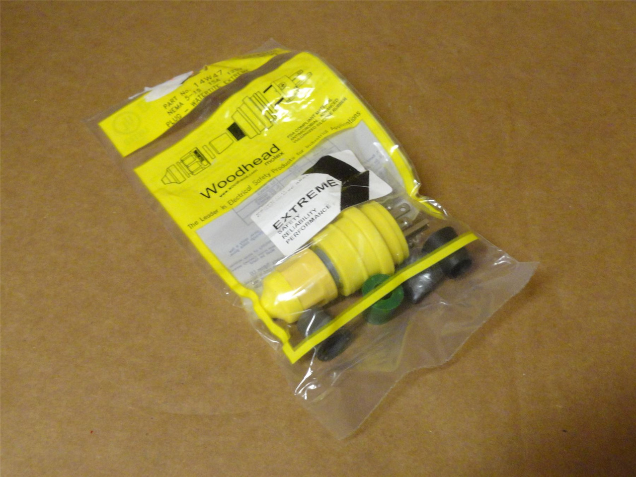 Woodhead 14W47; Watertight Straight Blade Plug 15A; 125VAC