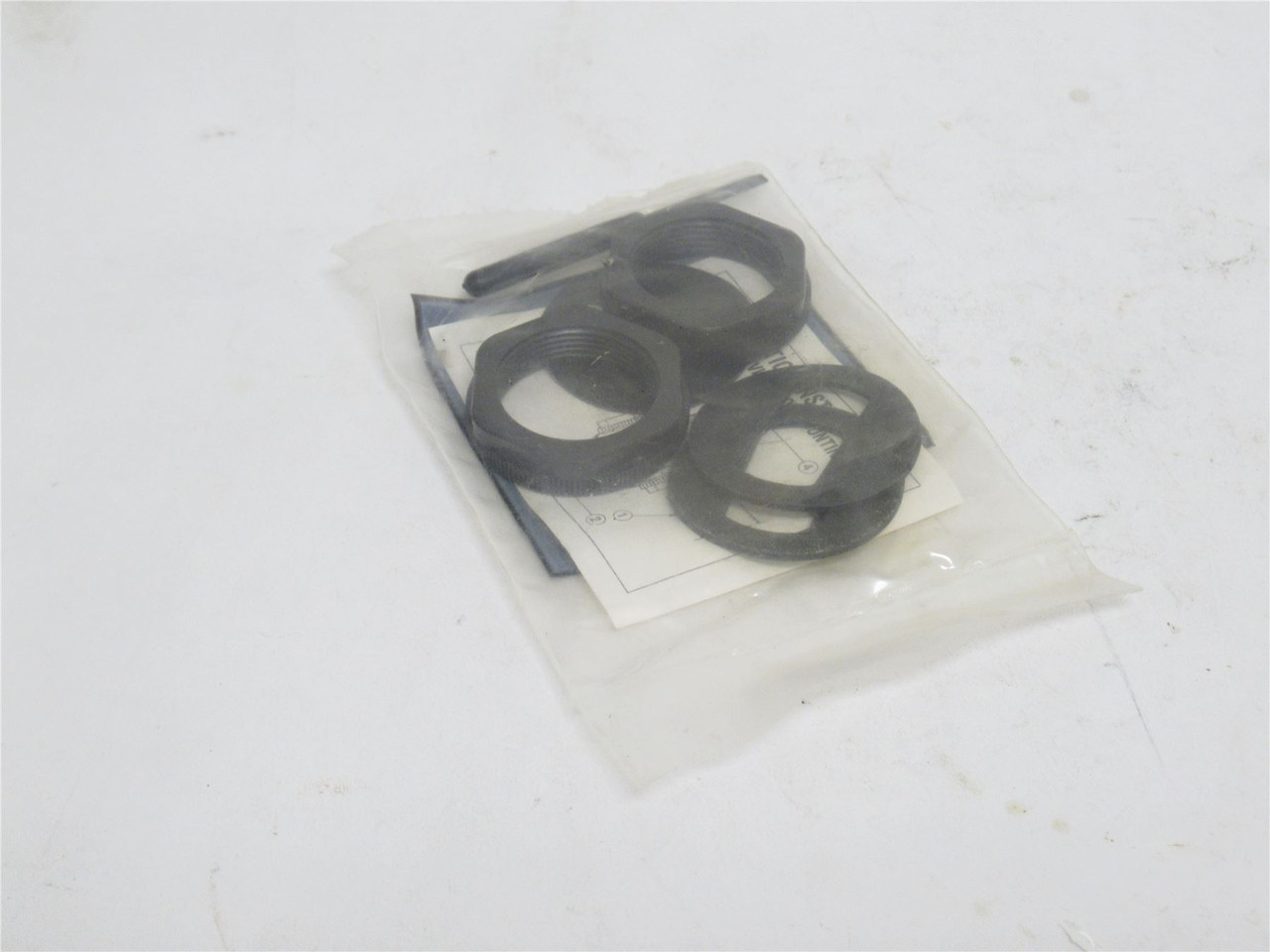 Allen-Bradley 129-106-1; Ser: 6000 Photo Sensor Mounting Kit