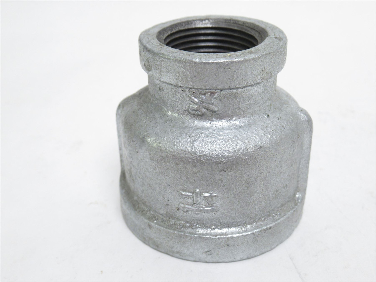Industry-Std 5P937; Reducing Coupling 1-1/4 x 3/4NPT