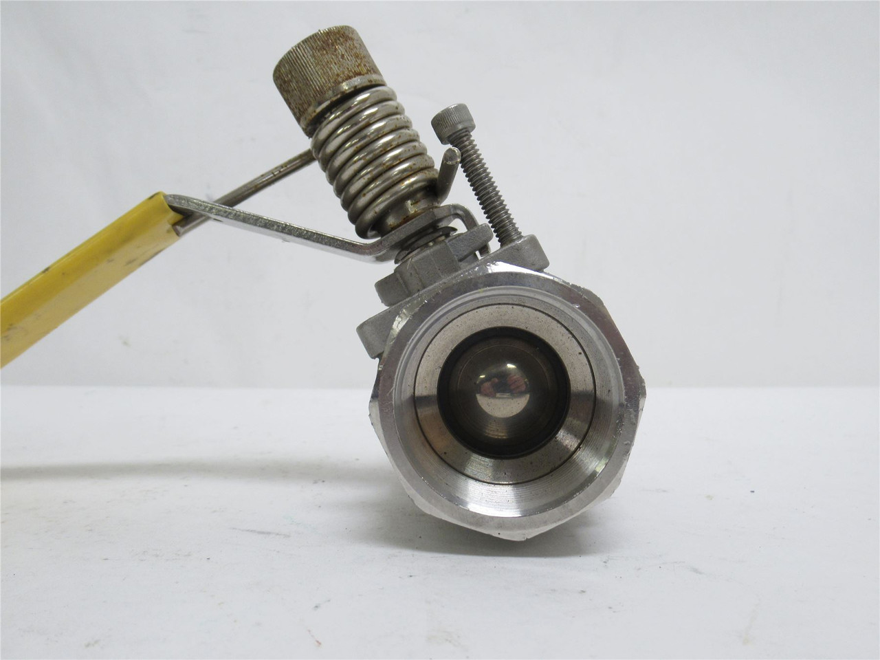 Jamflow YK5210-1-1/2; Ball Valve SS; 1-1/2NPT; Spring Return Handle