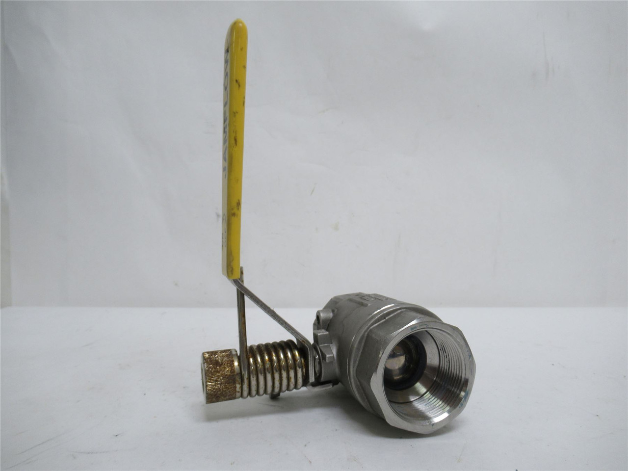 Jamflow YK5210-1-1/2; Ball Valve SS; 1-1/2NPT; Spring Return Handle