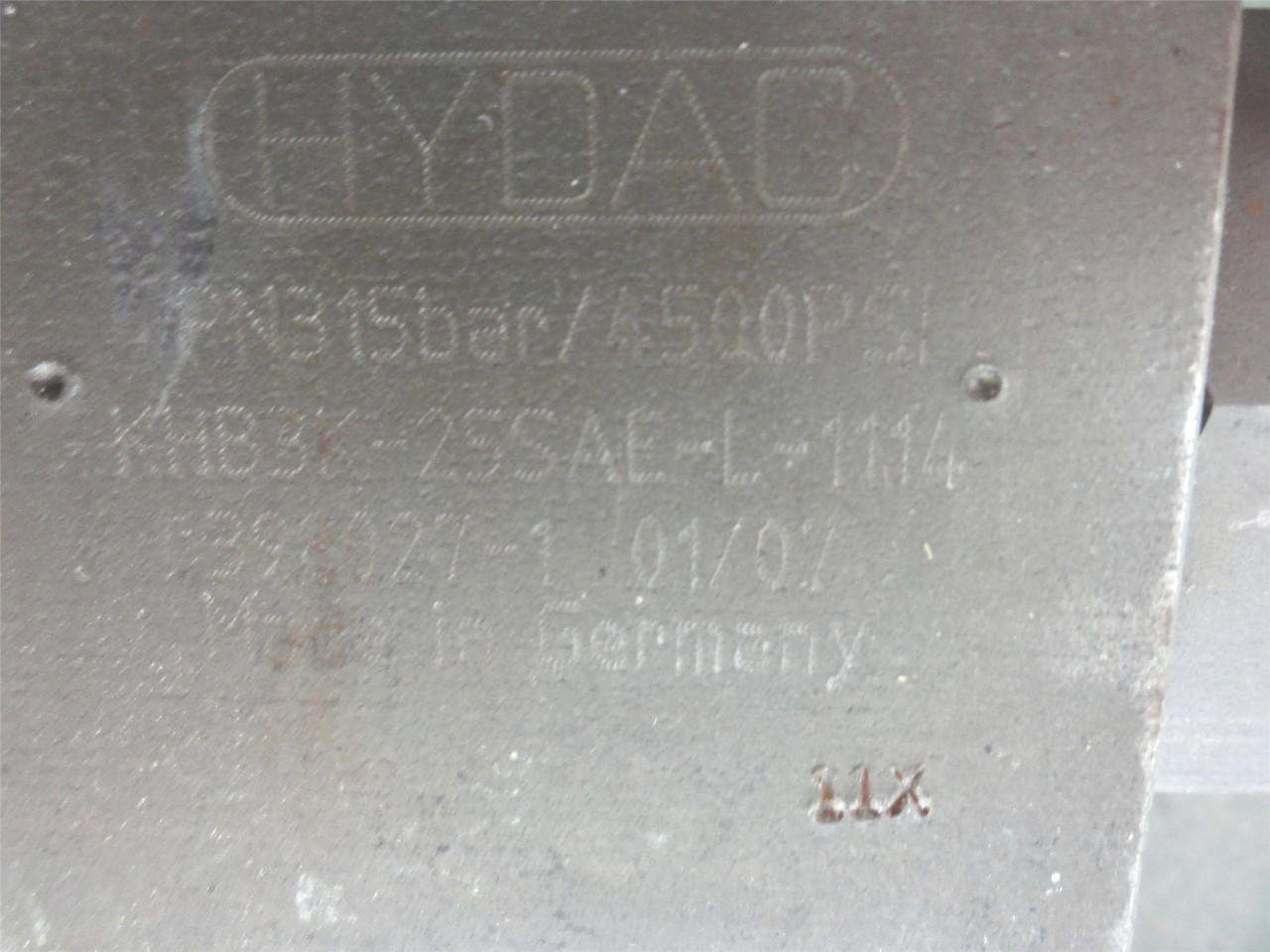 Hydac KHB3K25SAEL111411X; 3-Way Ball Valve 1"ports 6000 PSI