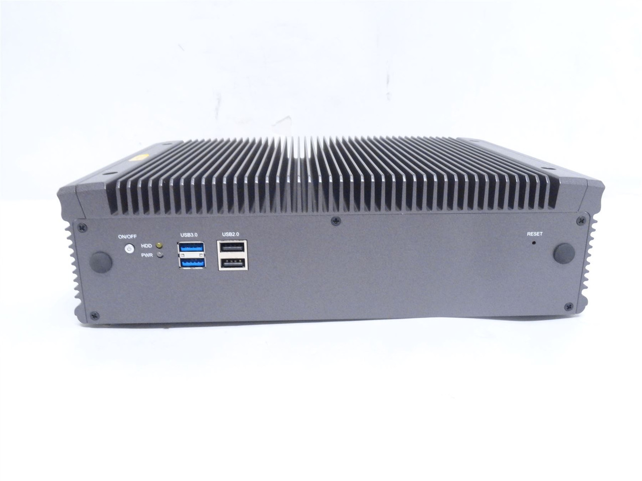 Lanner LEC-2281-711A; Sphinx Computer W10; 4GB Ram; 32GIG SSD