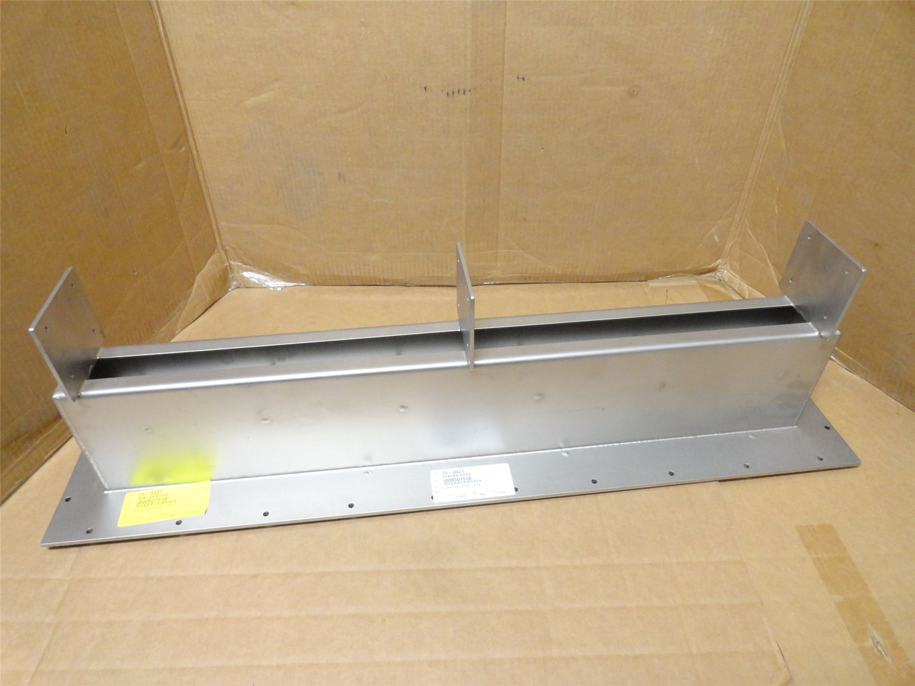 JBT 21-0427; Lower Light Stripe Box Size: 11"