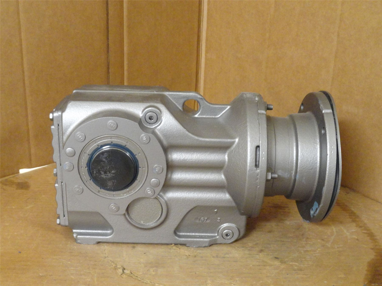 SEW KA47/TAMS145-13:1; Gearbox; 13.65:1 Ratio; 128RPM