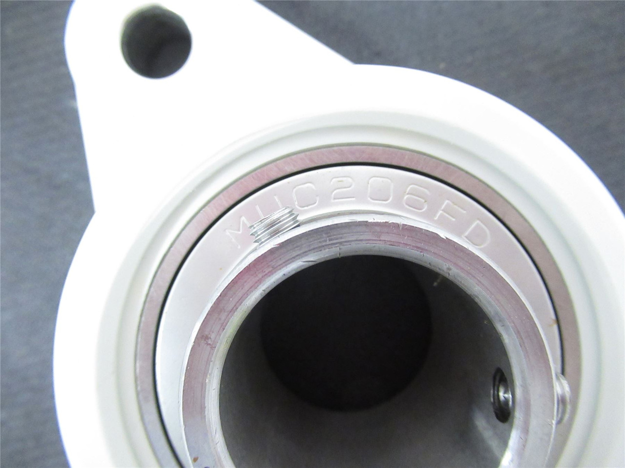 AMI MUCNFL206-20W; 2-Bolt Flange Bearing 2 Bolt 1-1/4"ID