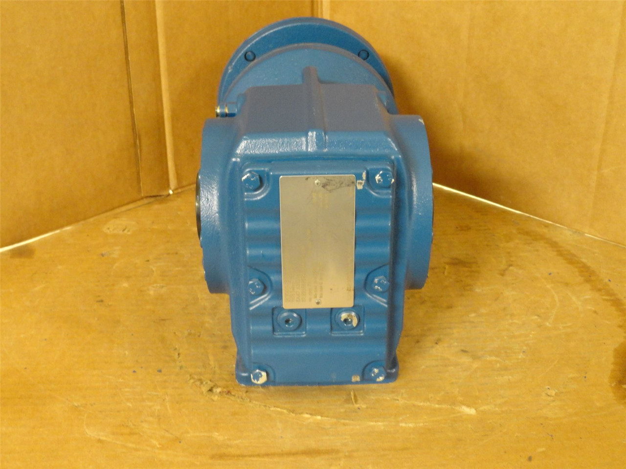 SEW KA47AMS145; Gearbox; 24:1 Ratio; W/Bracket