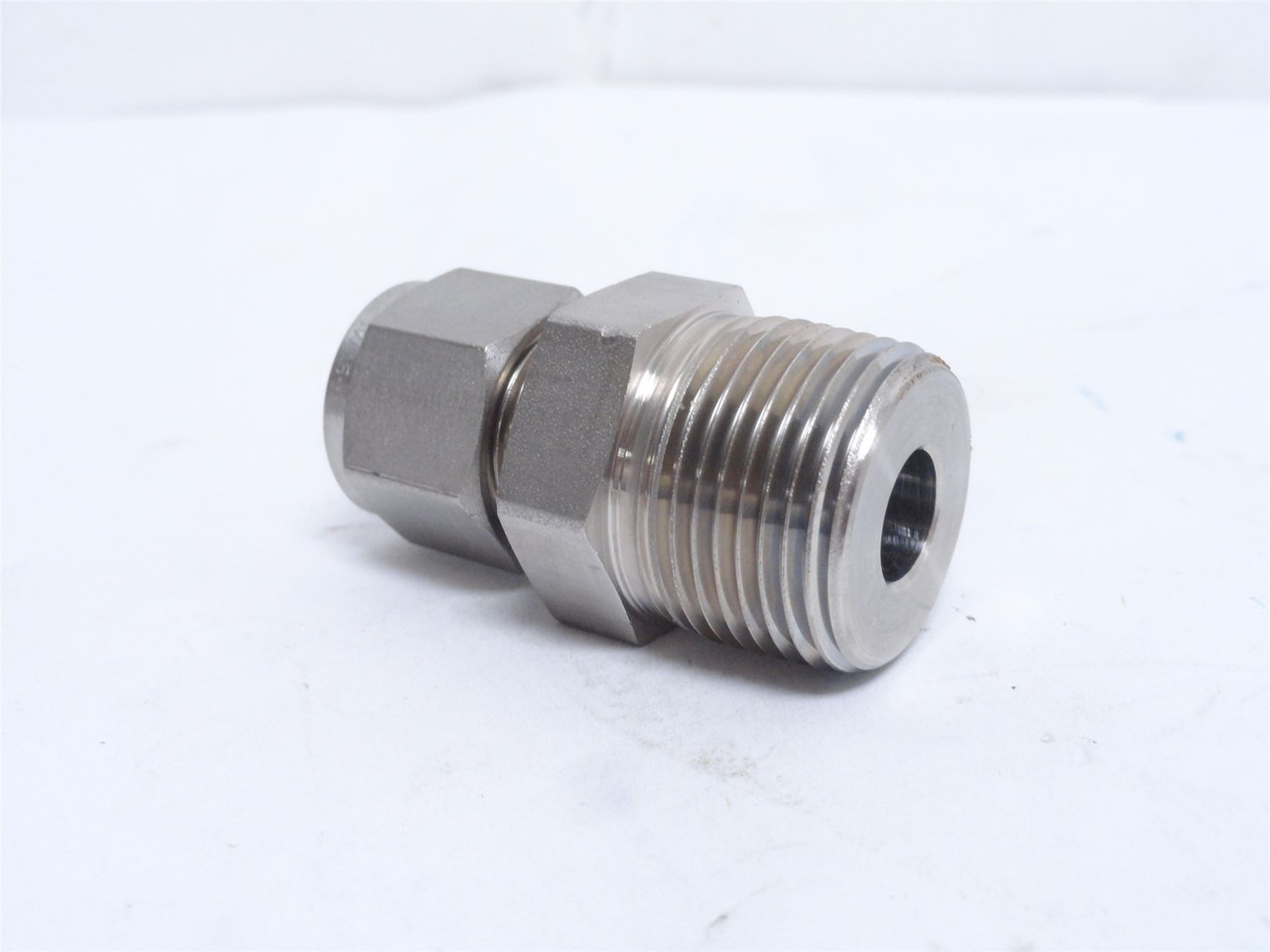 Swagelok SS-810-1-12; Tube Adapter SS-316; 1/2" Tube x 3/4NPT