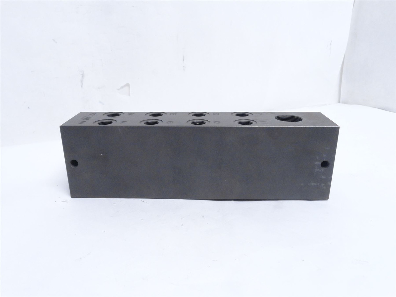 Robert Reiser 82-304-00; Hydraulic Control Block 8111534