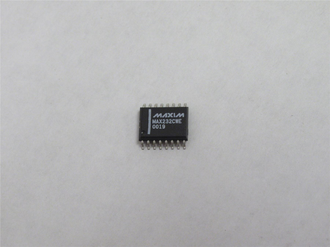 Maxim MAX232CWE; Lot-45 IC Transceivers; Full 2/2; 16SOIC