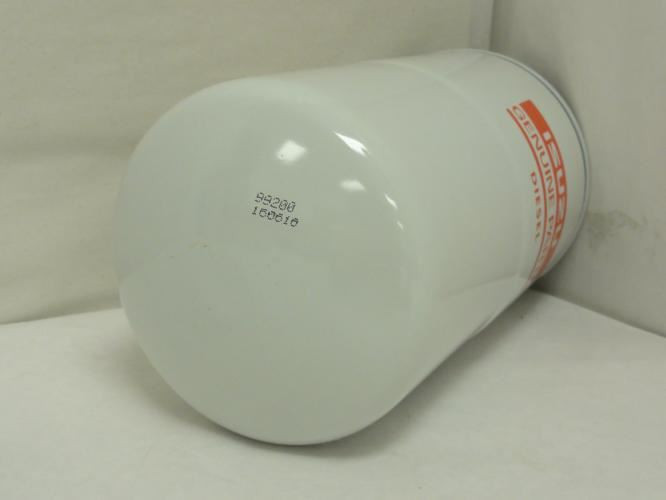 Isuzu 2-90654-840-0; Oil Filter; Threads: 1-1/2 Inch-12 Tpi