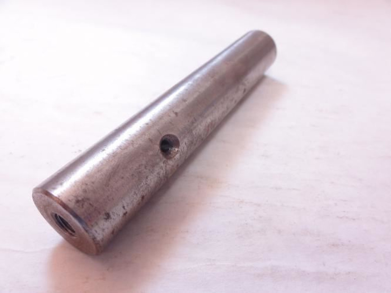 MFG- 850-137-290; Shaft Handle Pivot; 4-1/4" Length
